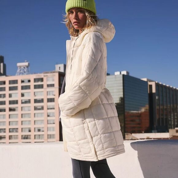 Free People Patricia Packable Poncho Puffer Jacket Coat Parka Ivory XS - Picture 2 of 7